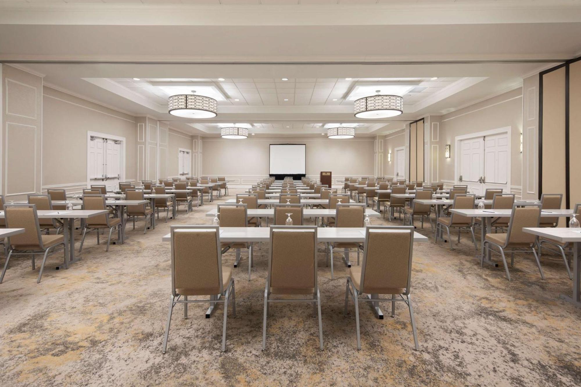 Готель Doubletree By Hilton Atlanta/Roswell - Alpharetta Area Екстер'єр фото